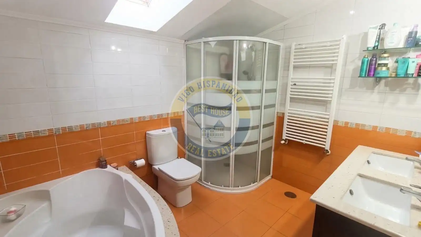 Bathroom of Houses for sale in Bembrive