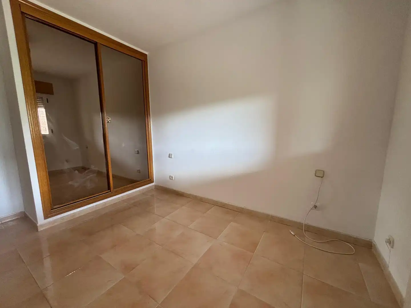 Dormitori de Casa adosada en venda en Azuqueca de Henares amb Calefacció, Jardí privat i Terrassa