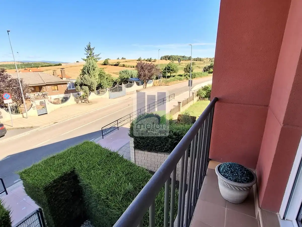 Terrassa de Casa o xalet en venda en Cardeñadijo amb Traster