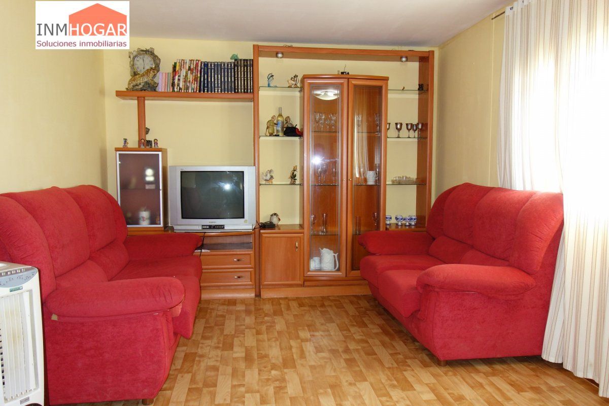 Living room of Country house for sale in Ávila Capital  with Air Conditioner, Heating and Private garden