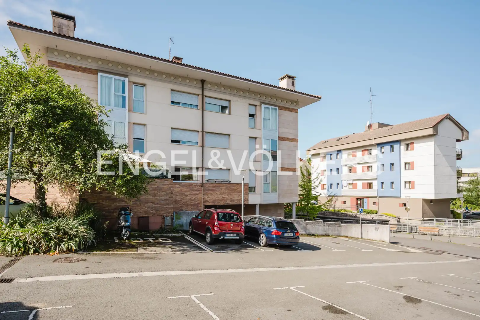 Parking de Dúplex en venta en Astigarraga con Calefacción y Balcón