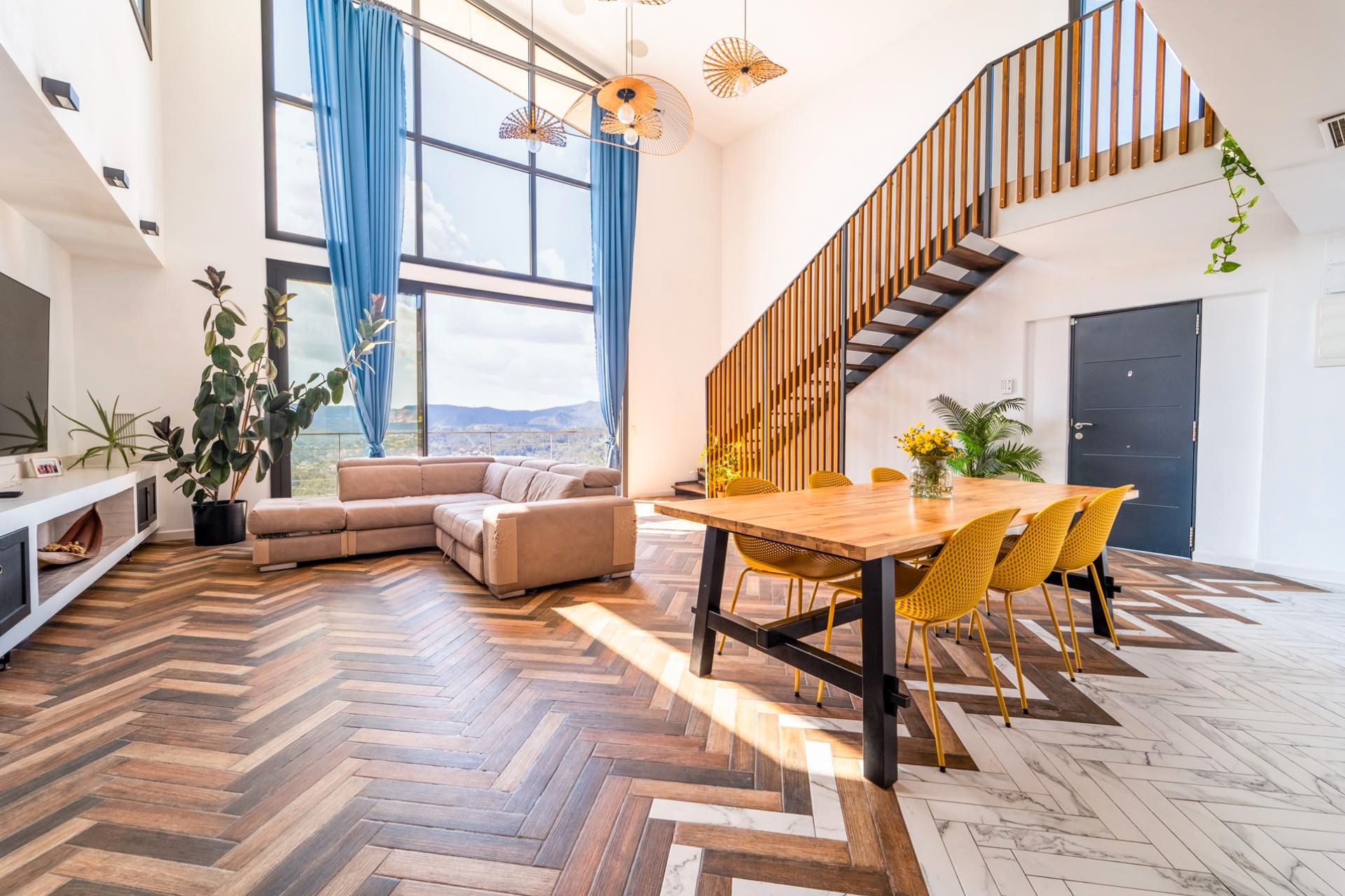 Sala d'estar de Casa o xalet en venda en Torrelles de Llobregat amb Aire condicionat, Calefacció i Parquet