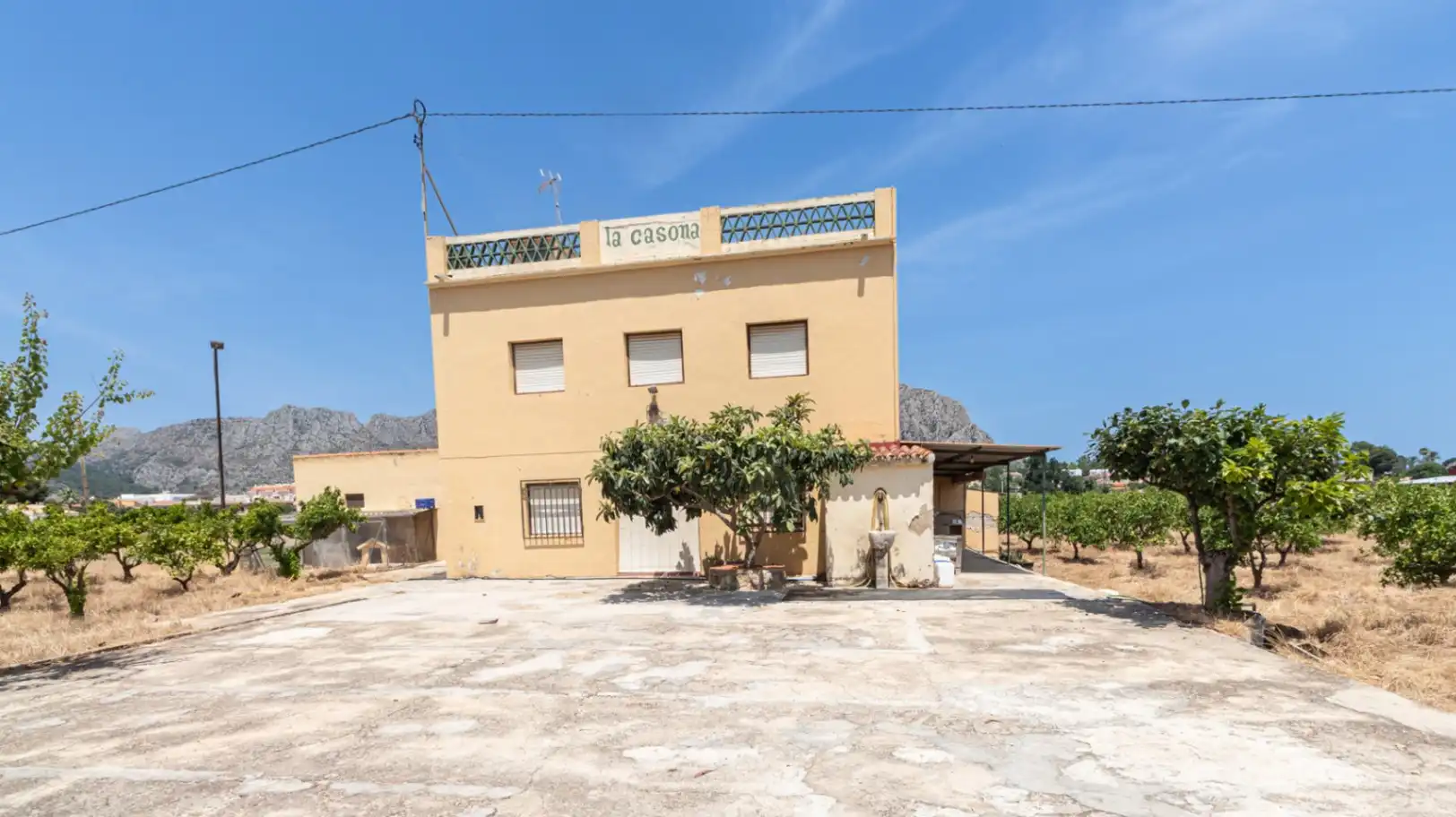 Vista exterior de Finca rústica en venda en Beniarbeig amb Jardí privat, Terrassa i Traster