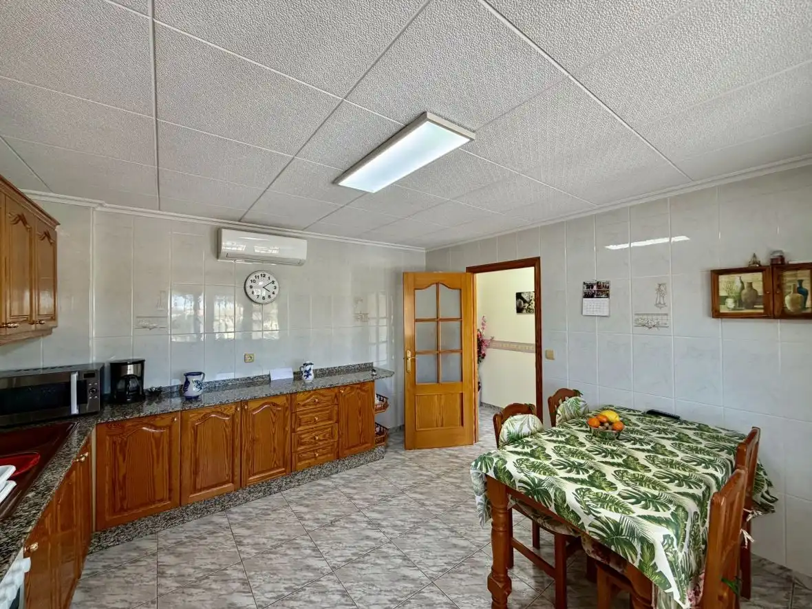 Küche von Haus oder Chalet zum Verkauf in Elche / Elx mit Klimaanlage, Terrasse und Schwimmbad