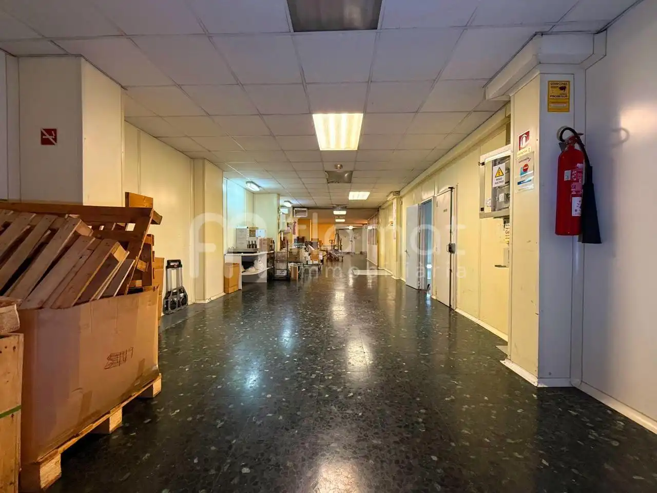 Local comercial en venta en Carrer de Joaquim Ruyra PL 1 PL 2