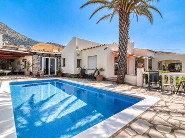 Casa con piscina en venta en Nord