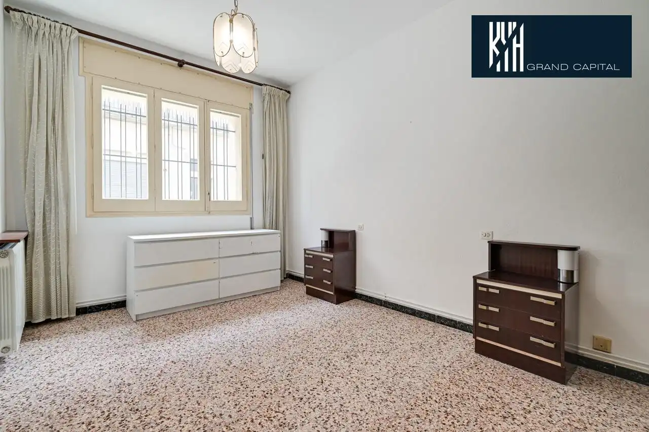 Schlafzimmer von Erdgeschoss zum Verkauf in Salt mit Heizung und Abstellraum