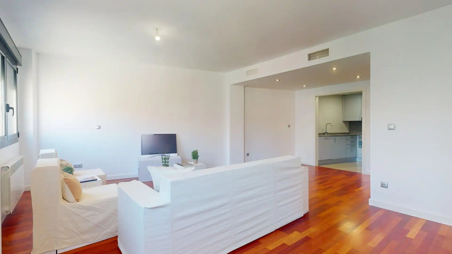 Sala de estar de Dúplex de alquiler en Zaragoza con Aire acondicionado, Calefacción y Balcón