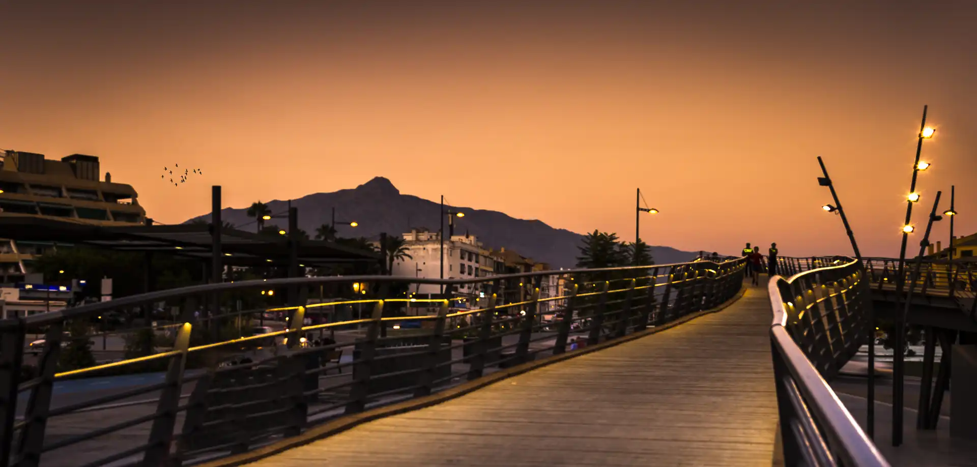 Vista exterior de Àtic en venda en Marbella amb Aire condicionat, Terrassa i Traster