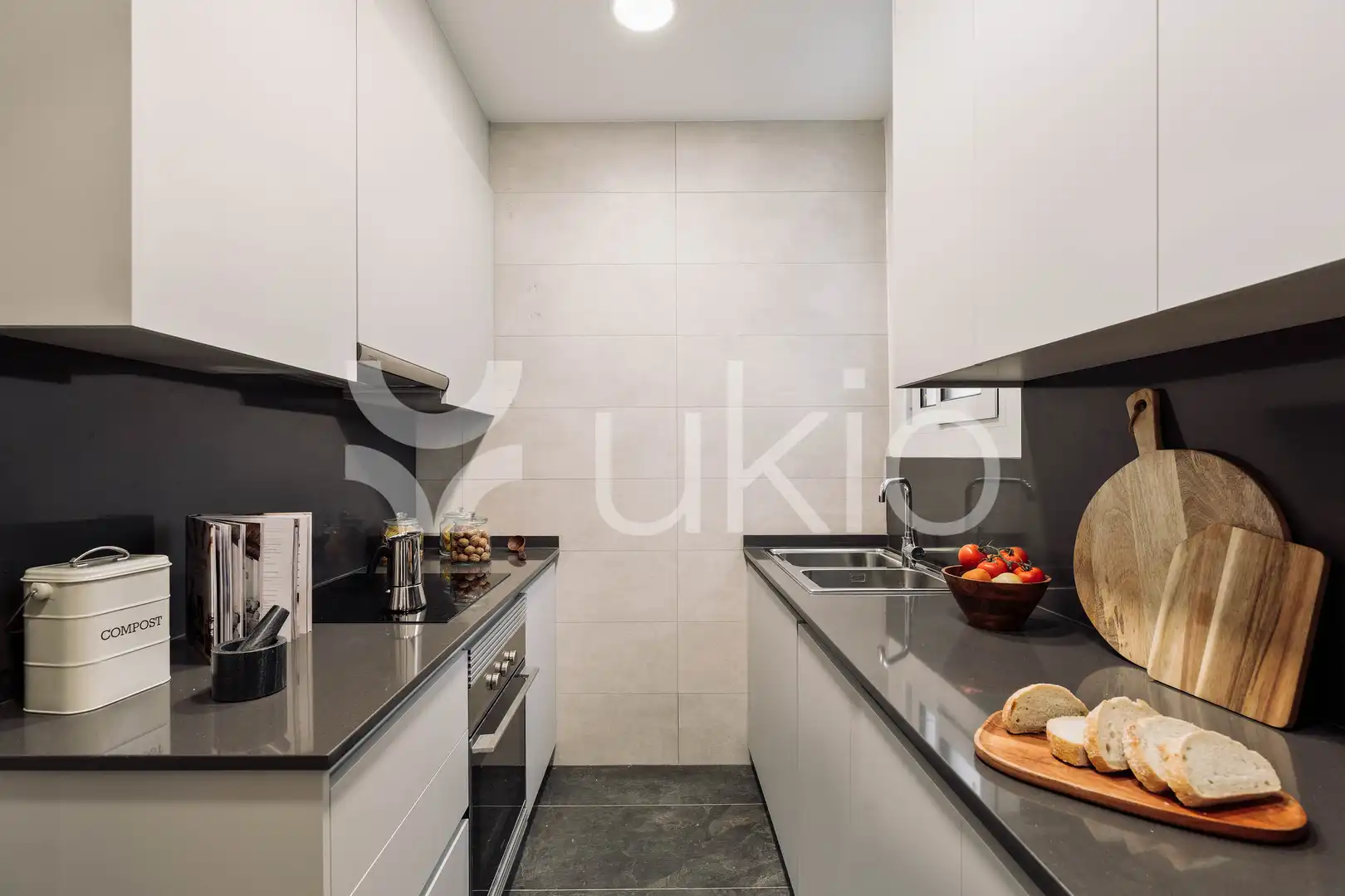Cocina de Apartamento de alquiler en Barcelona con Aire acondicionado, Calefacción y Amueblado