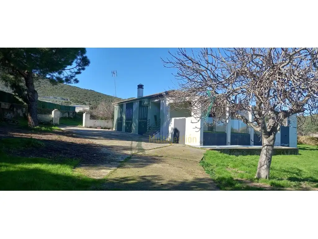 Vista exterior de Casa o chalet en venta en Sierra de Fuentes