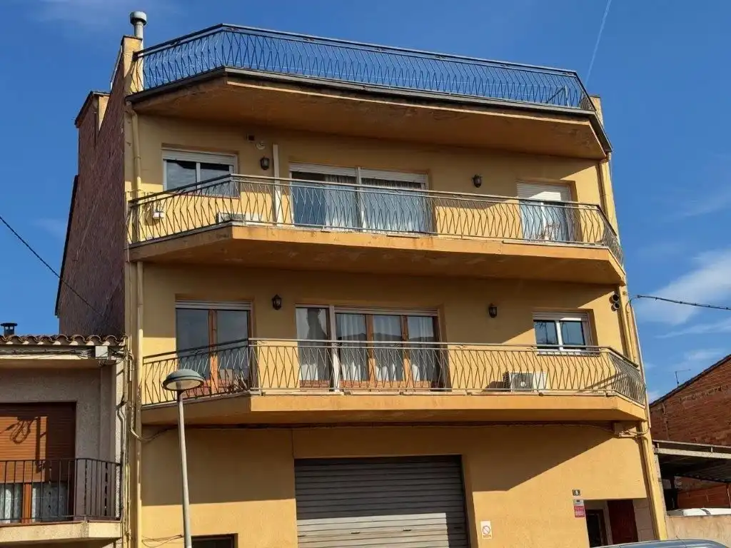 Exterior view of Buildings for sale in Llagostera