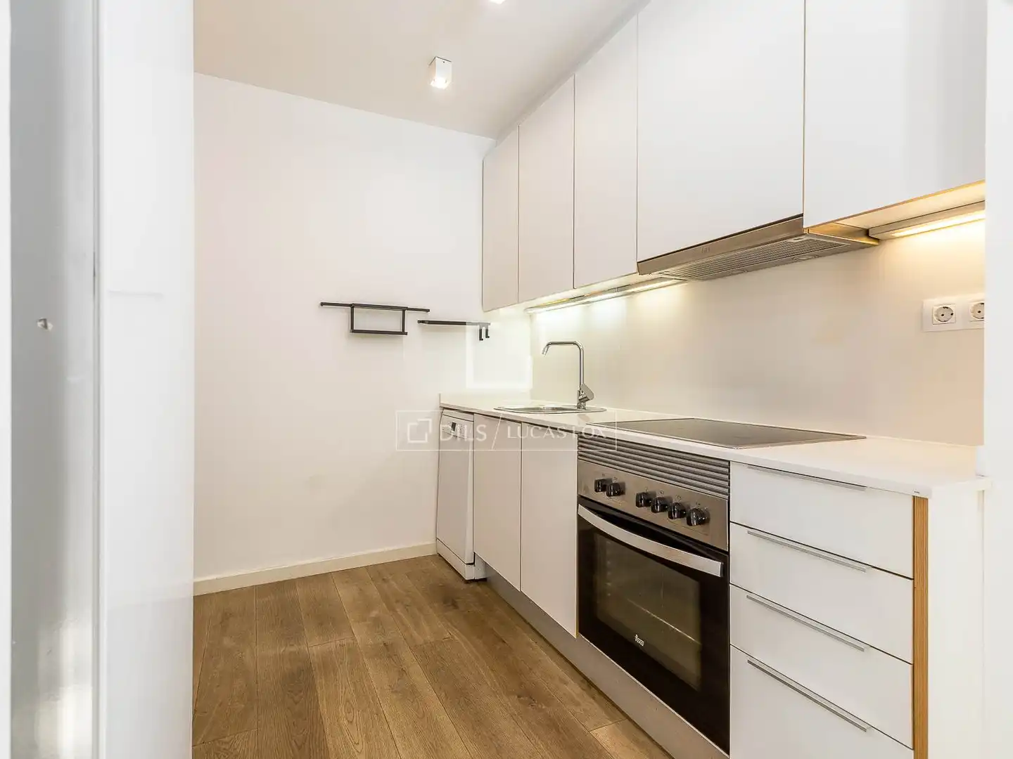 Cocina de Piso en venta en Barcelona con Aire acondicionado, Calefacción y Parquet