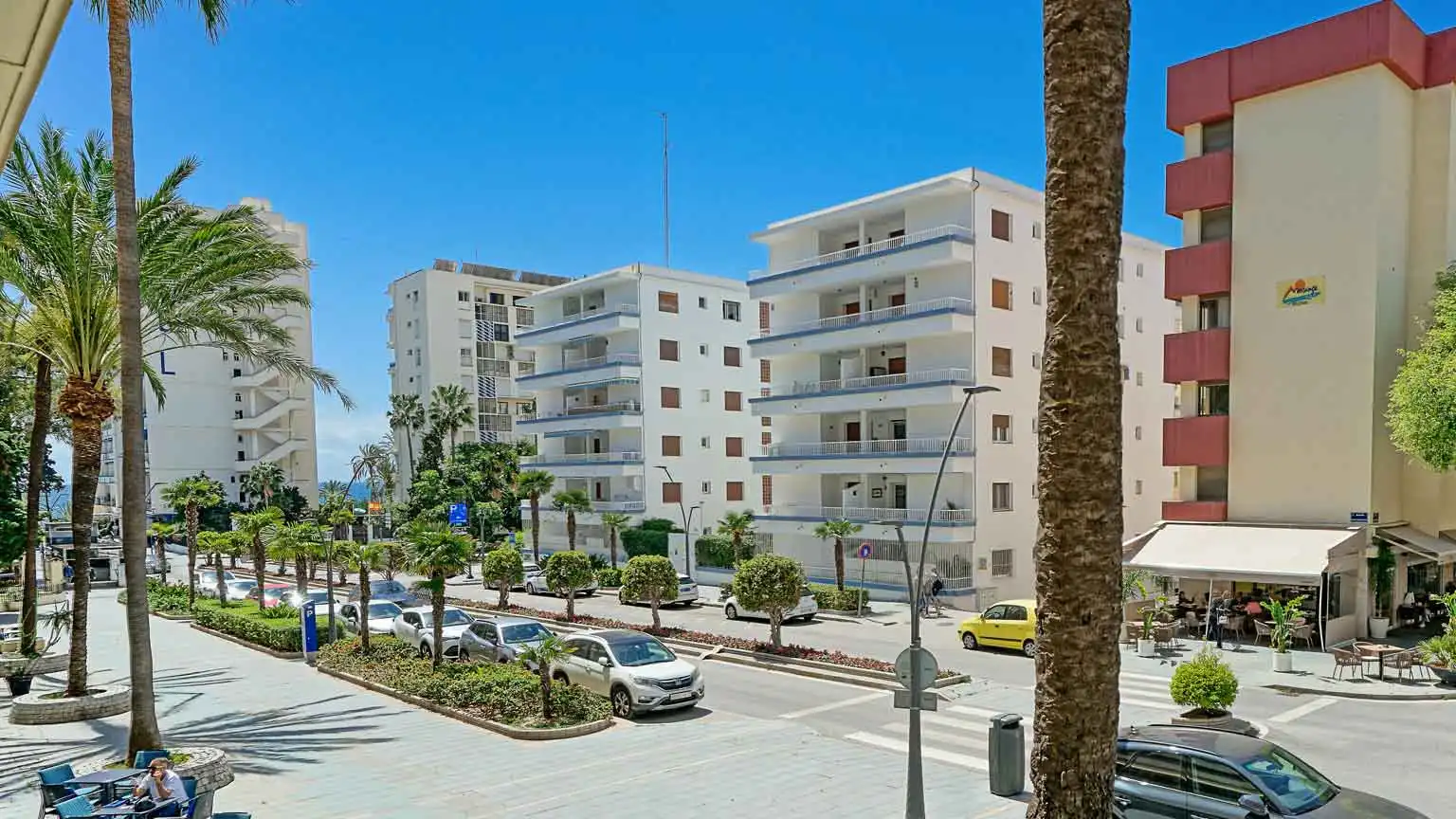 Vista exterior de Àtic en venda en Marbella amb Aire condicionat, Terrassa i Traster