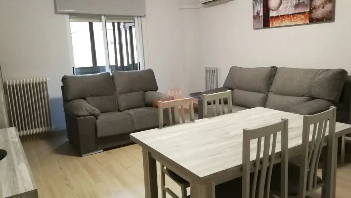 Flat with terrace to rent in Ensanche - Franciscanos, imagen 2