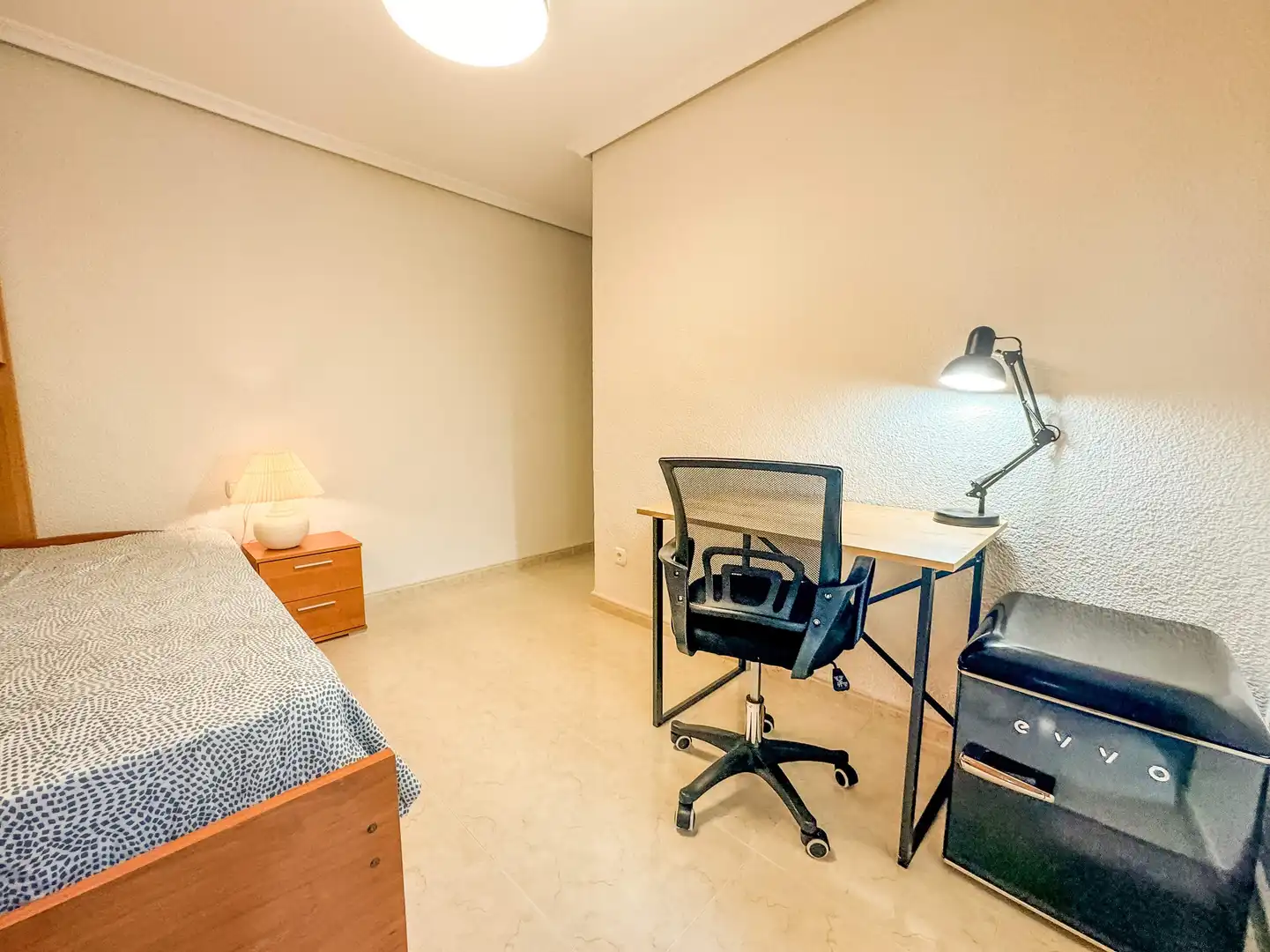 Habitación en Reina Victoria - Miguel Hernández