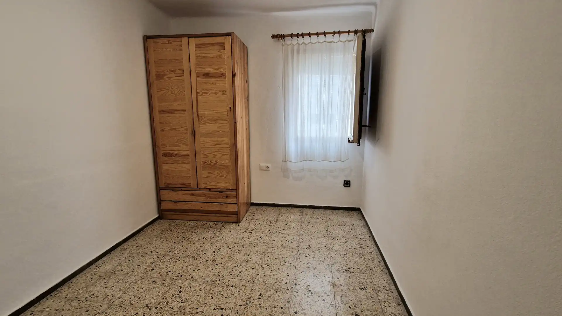Schlafzimmer von Dachboden zum Verkauf in Santa Coloma de Gramenet mit Klimaanlage, Heizung und Terrasse