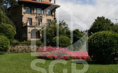 Vista exterior de Dúplex en venda en Getxo  amb Aire condicionat, Terrassa i Balcó