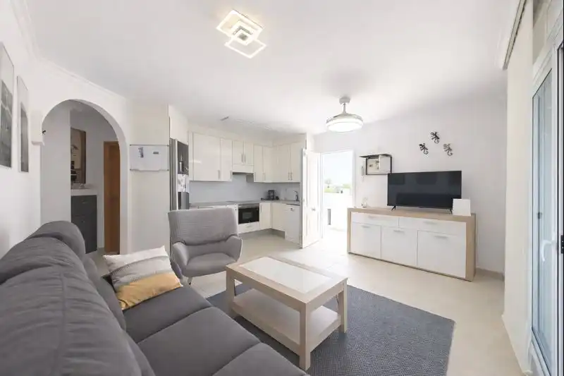 Sala de estar de Casa adosada en venta en Arona con Aire acondicionado, Terraza y Trastero