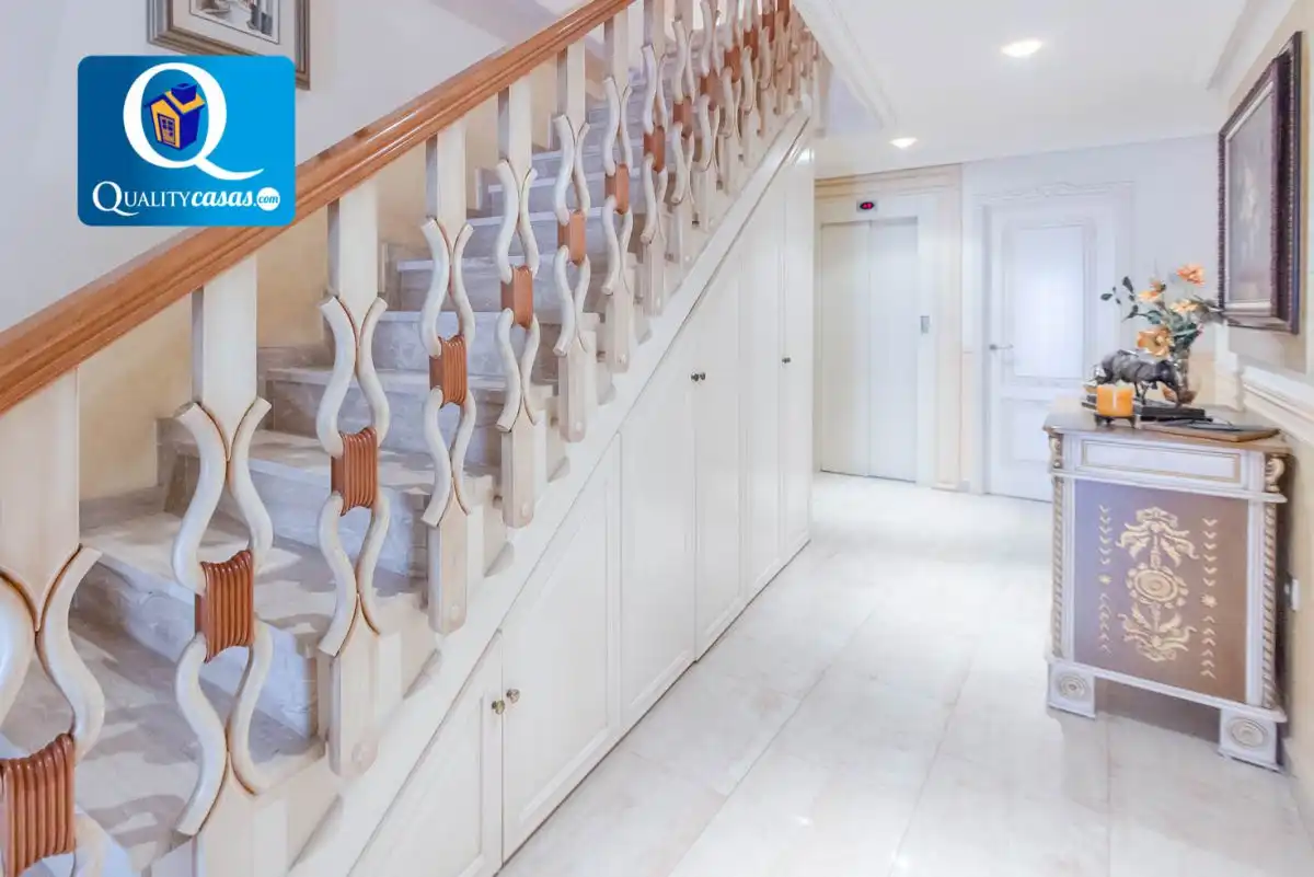 Casa adosada en venta en Crevillent con Aire acondicionado, Terraza y Trastero