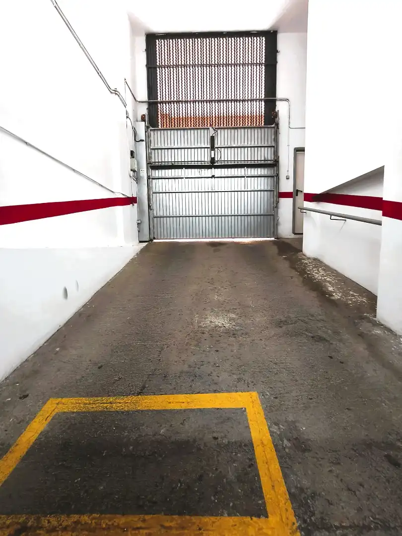 Parkplatz mit Aufzug zum Verkauf in Carrer de Santa Marta, imagen 3