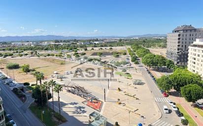 Vista exterior de Àtic en venda en Alzira amb Aire condicionat