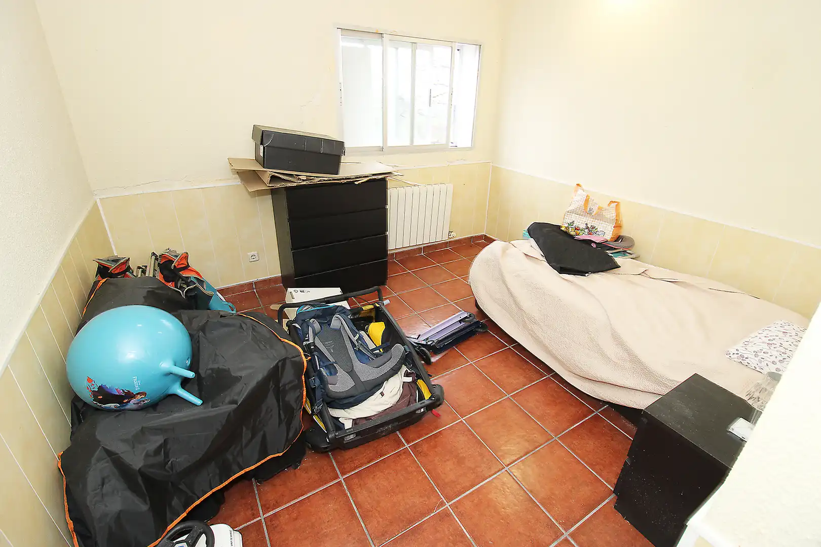 Bedroom of Houses for sale in Torremocha de Jarama  with Air Conditioner, Heating and Private garden