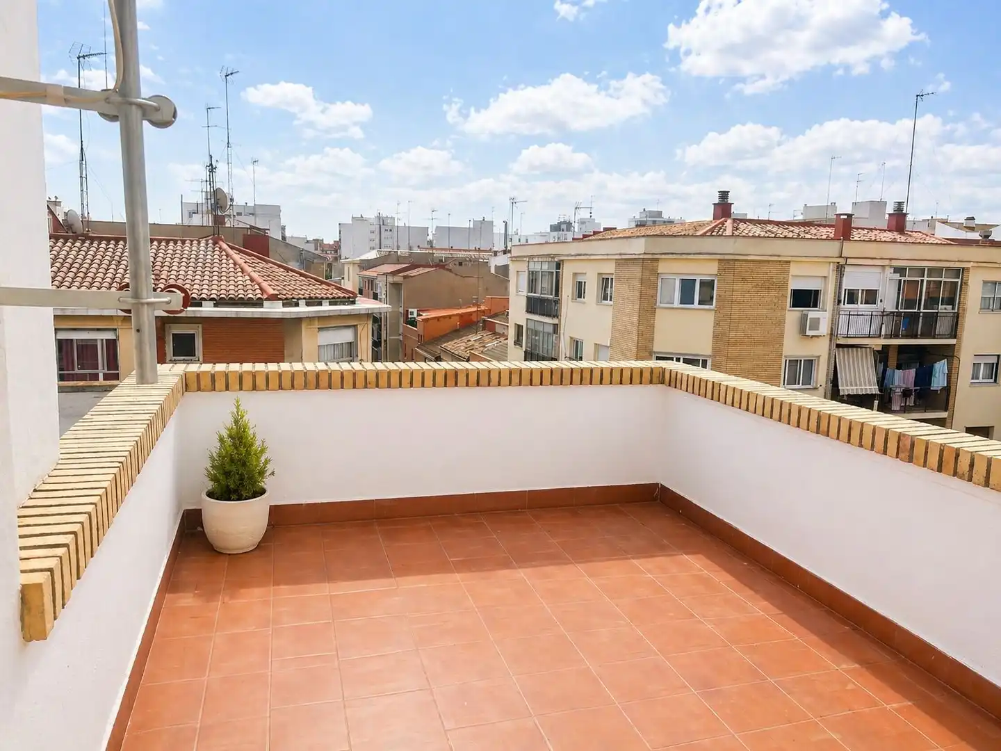 Terrace of Flat for sale in  Zaragoza Capital  with Air Conditioner, Heating and Balcony