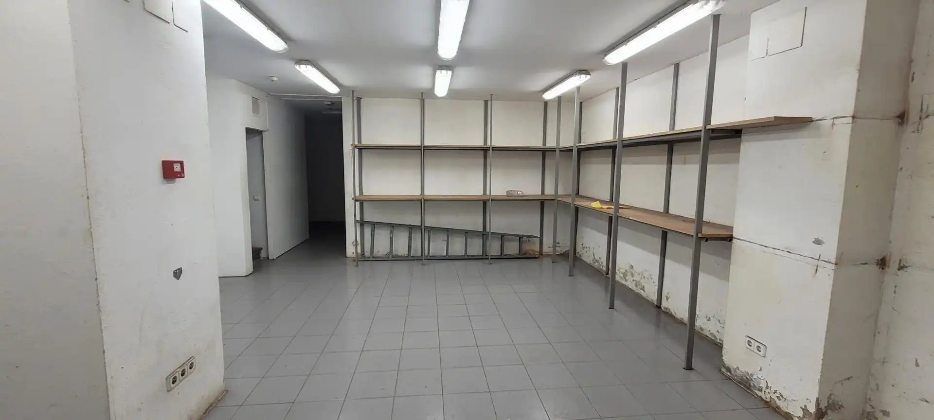 Gewerbefläche zum Verkauf in Carrer de Viladomat, imagen 14
