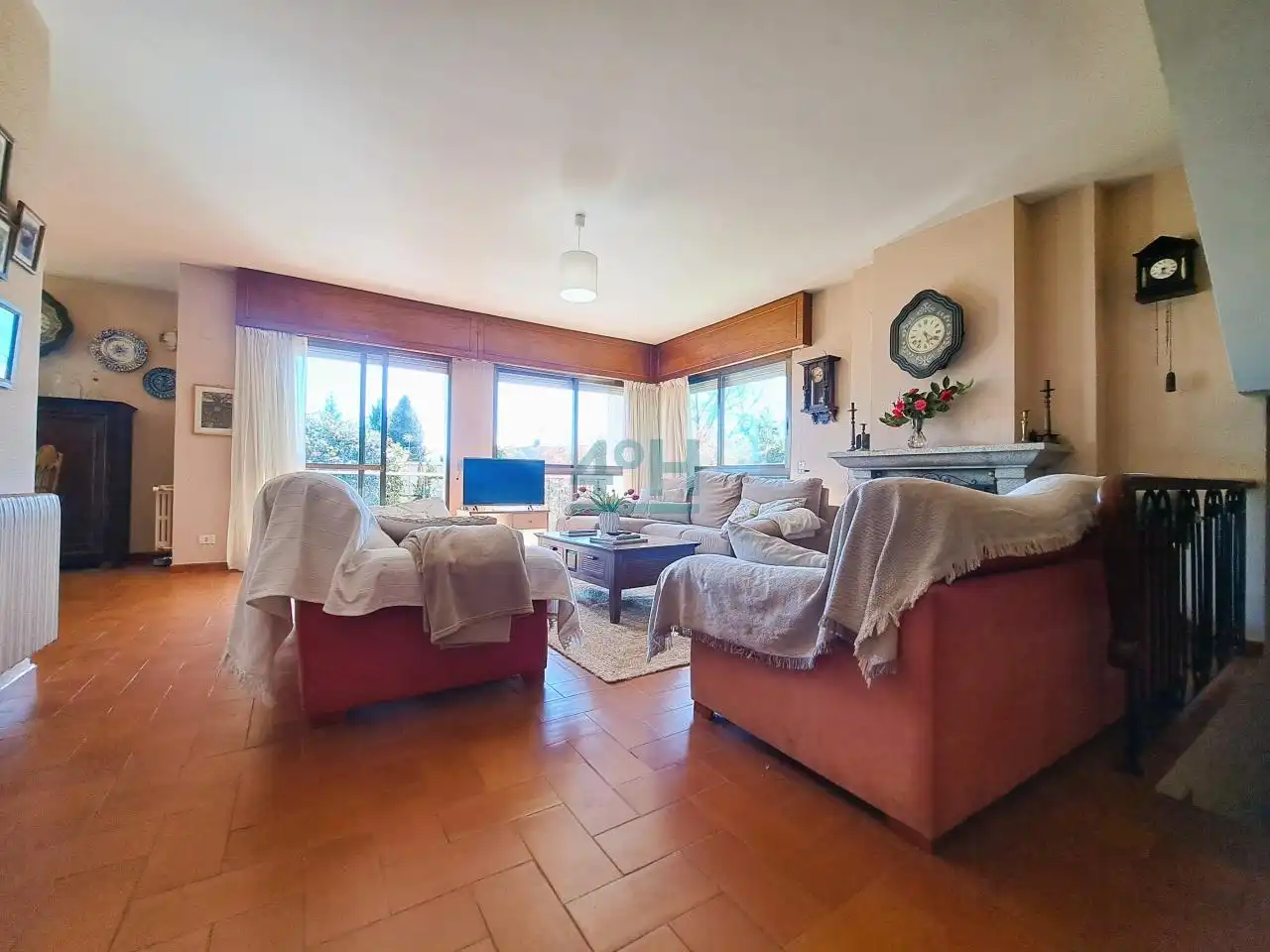 Sala d'estar de Casa o xalet en venda en San Cibrao das Viñas amb Calefacció, Jardí privat i Terrassa