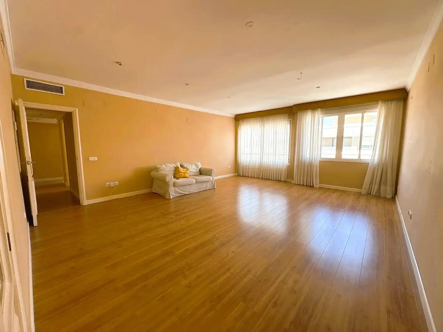 Sala de estar de Piso en venta en Jerez de la Frontera con Aire acondicionado, Calefacción y Parquet