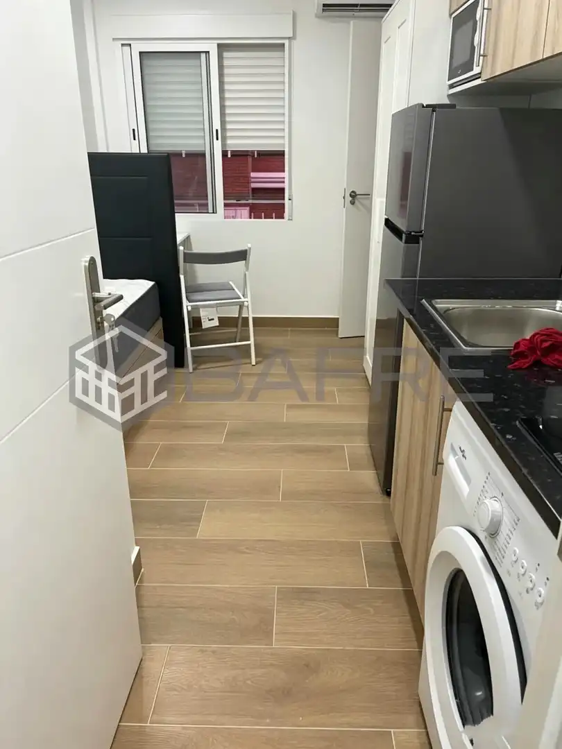 Cuina de Pis en venda en Madrid amb Aire condicionat i Balcó
