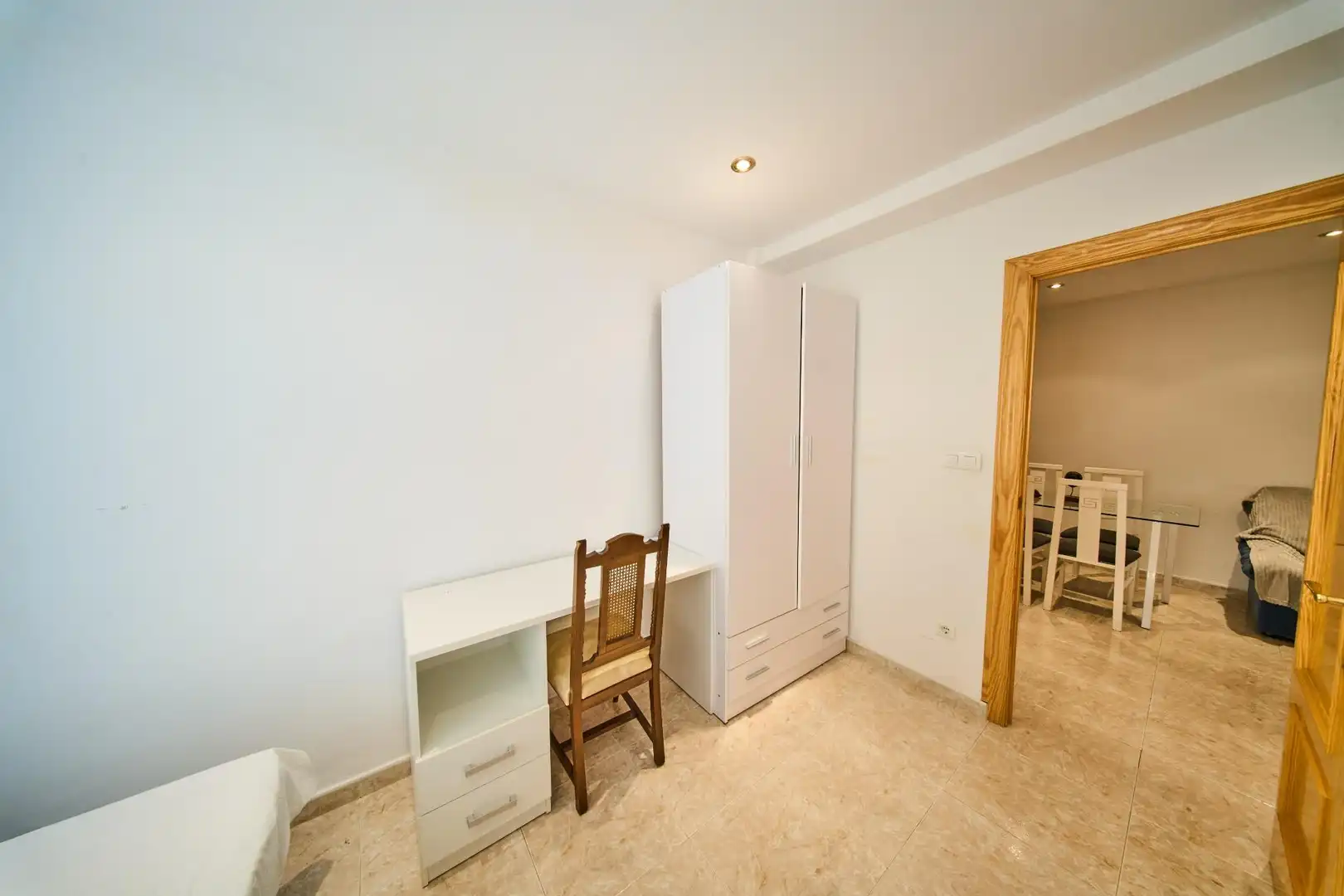 Bedroom of Flat for sale in Granada  with Air Conditioner and Balcony