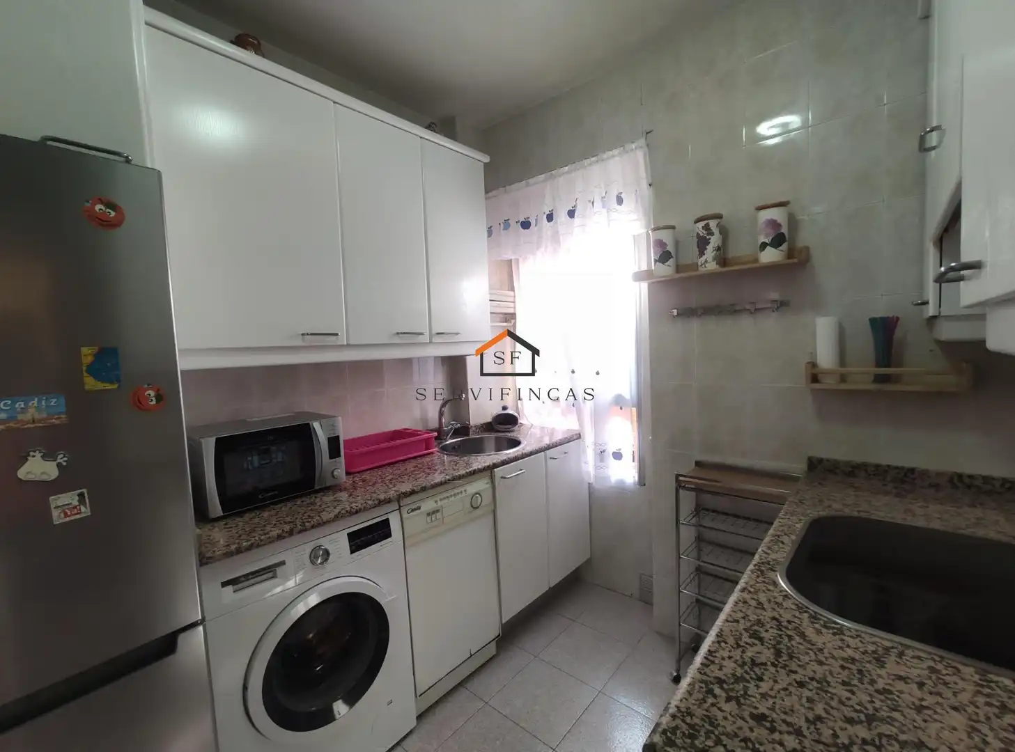 Kitchen of Flat for rent in Madrid  with Air Conditioner, Heating and Parquet flooring