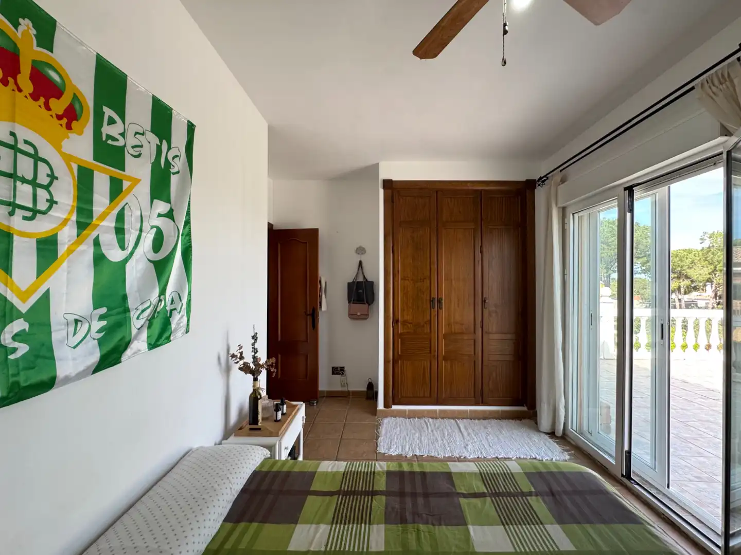 Dormitori de Casa o xalet en venda en Alhaurín de la Torre amb Aire condicionat, Calefacció i Jardí privat