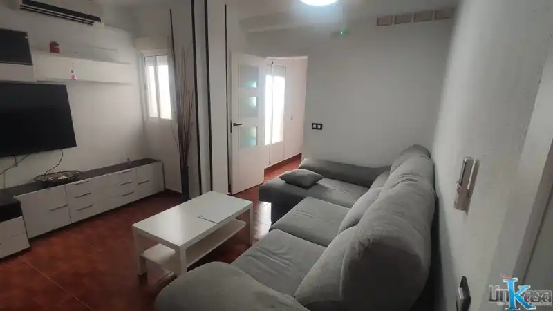 Sala d'estar de Pis en venda en Linares amb Moblat i Balcó