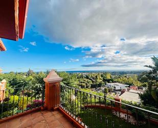 Exterior view of Apartment to rent in Benahavís  with Air Conditioner, Terrace and Swimming Pool