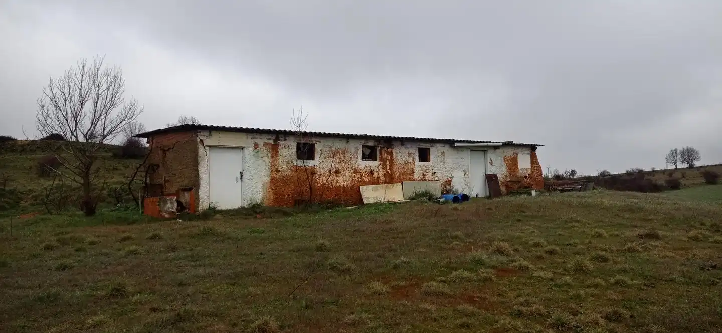 Vista exterior de Nave industrial en venta en Villaquilambre