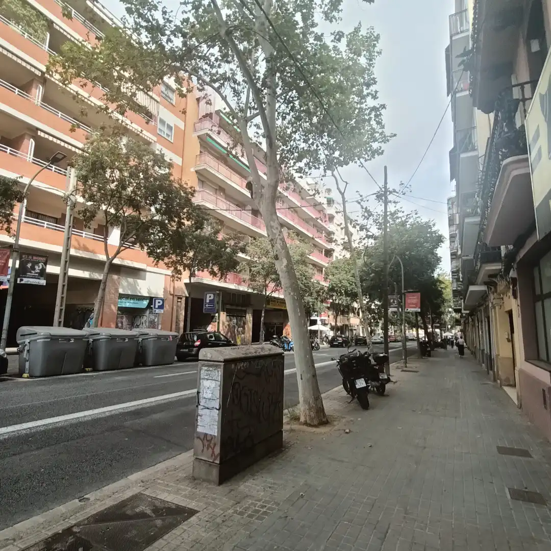 Local de lloguer a Carrer de València, 654, El Clot