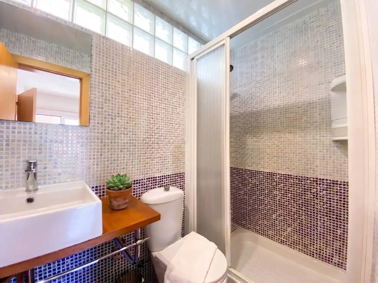 Badezimmer von Wohnung zum Verkauf in Sitges mit Klimaanlage, Heizung und Terrasse