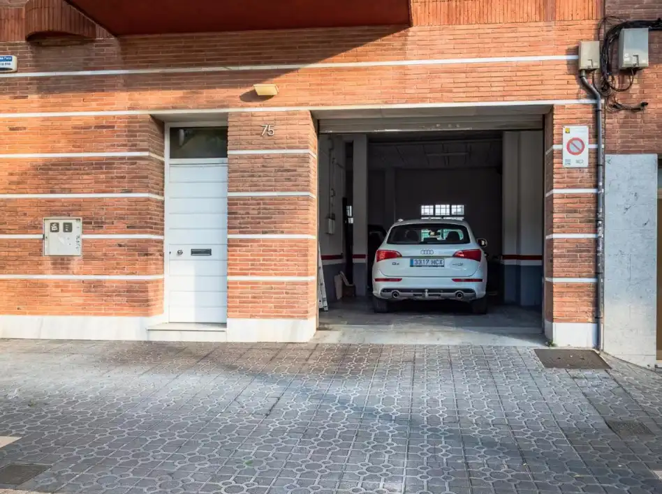 Parking de Casa adosada en venta en Tarragona con Aire acondicionado, Calefacción y Terraza