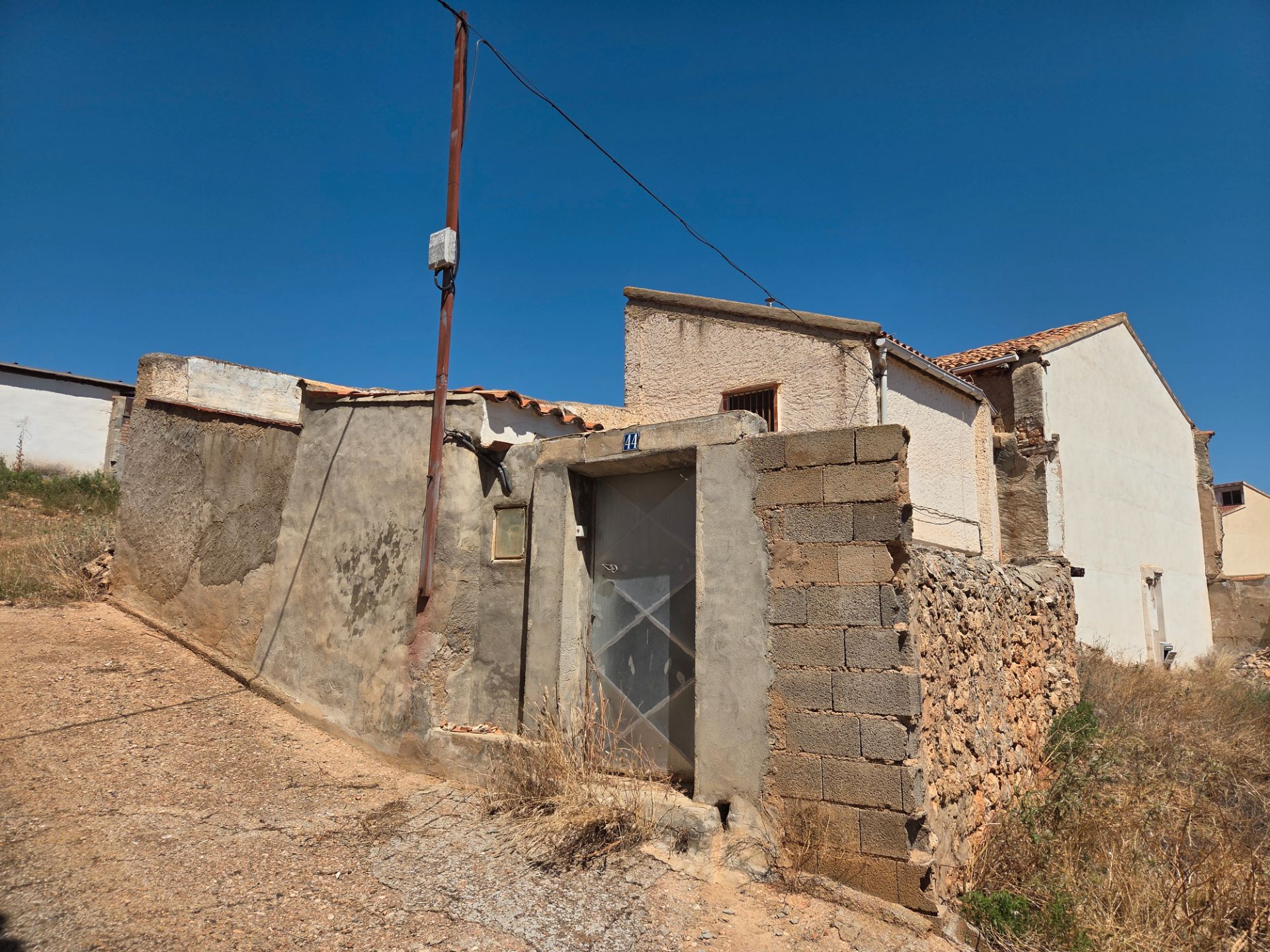 Vista exterior de Finca rústica en venda en Alfambra amb Terrassa i Moblat