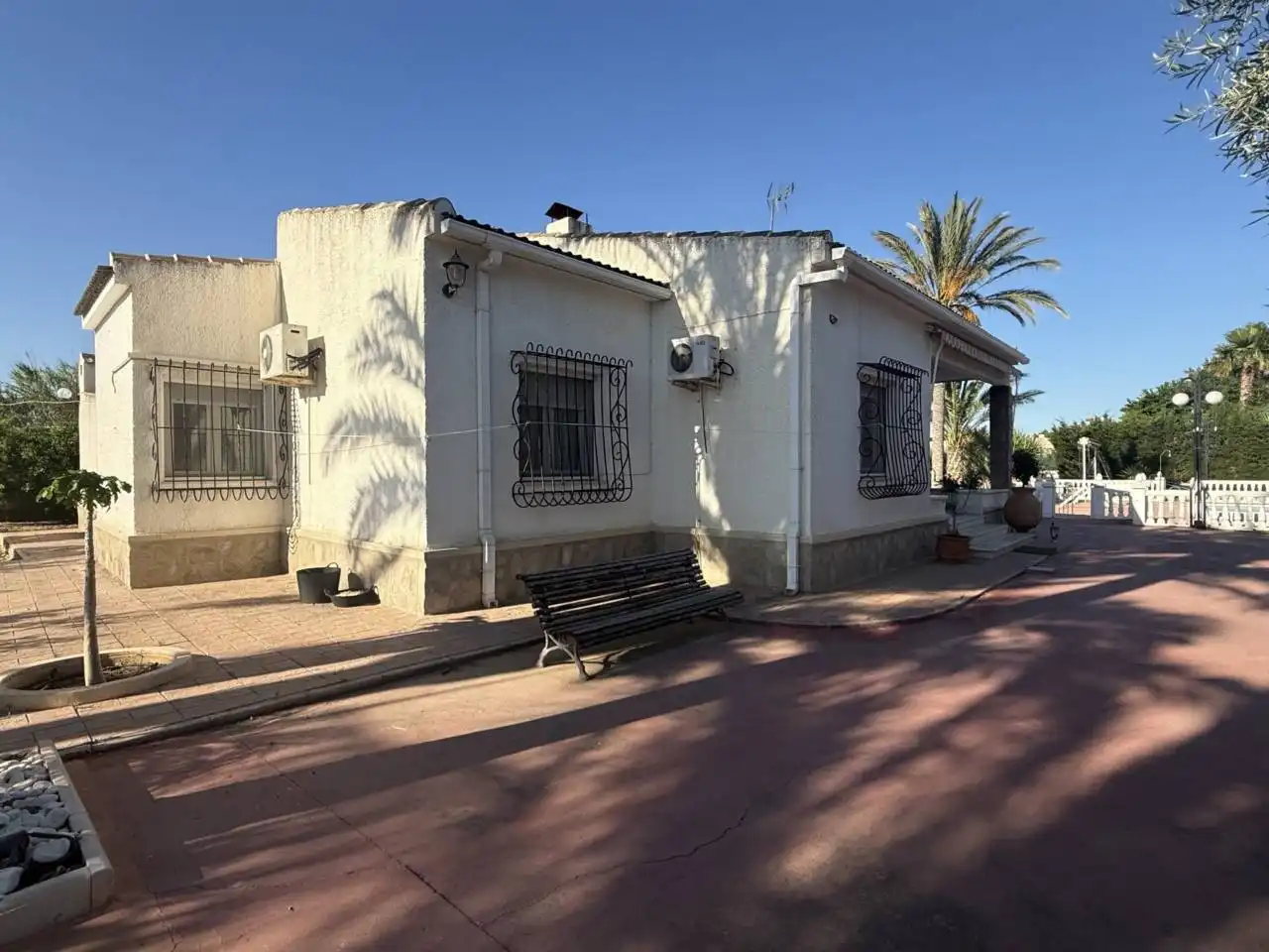 Vista exterior de Casa o chalet en venta en Elche / Elx con Aire acondicionado, Calefacción y Jardín privado