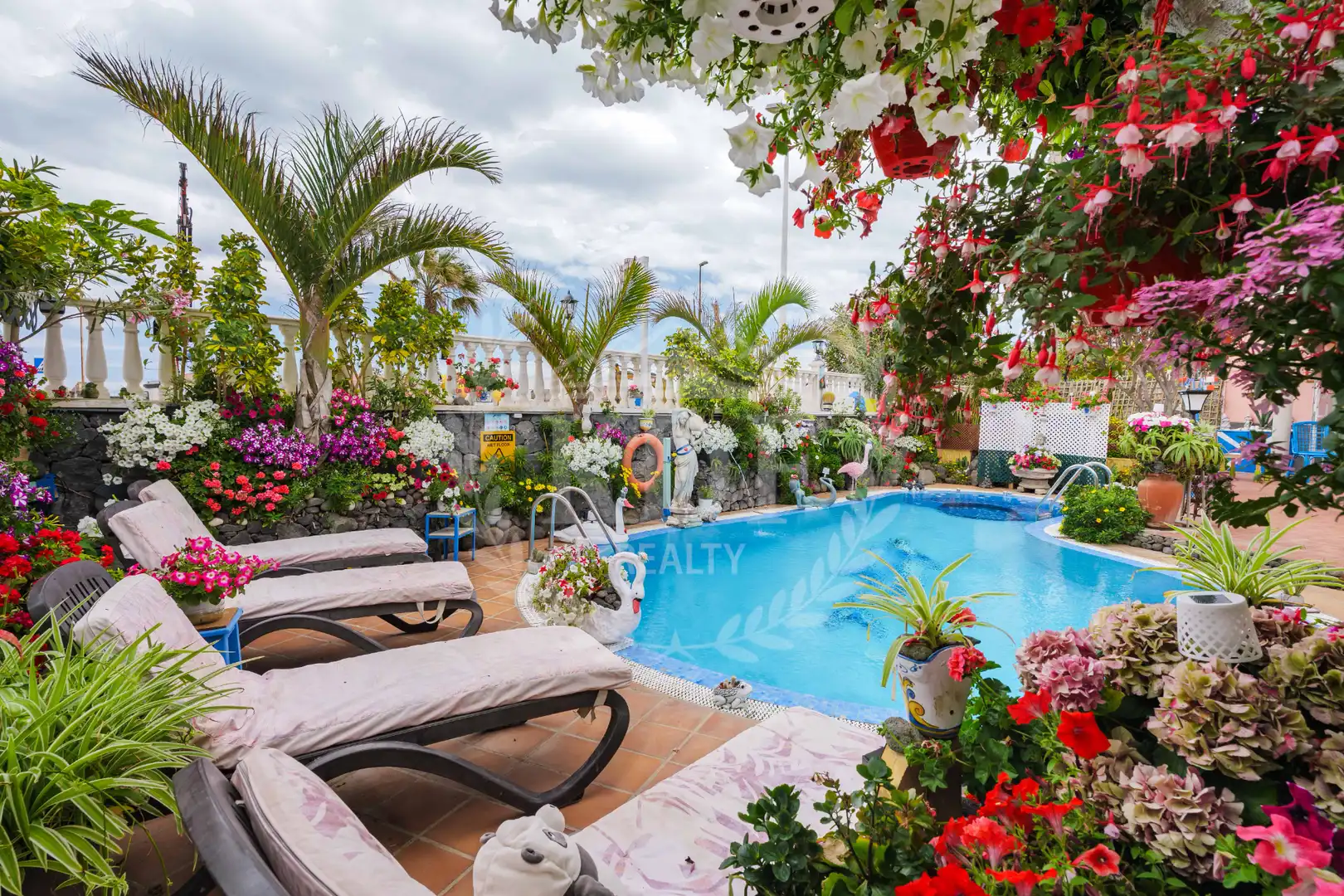 Terrace of Buildings for sale in Granadilla de Abona  with Alarm and Community pool