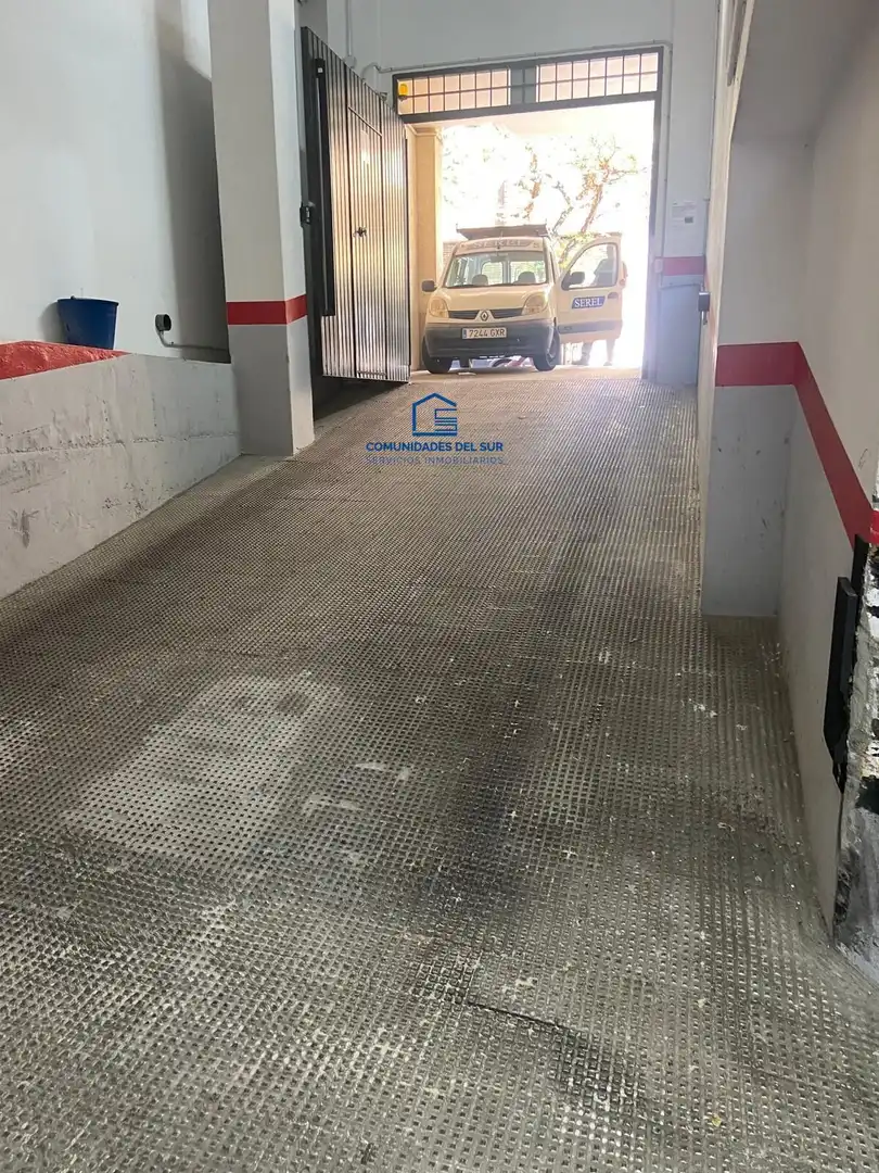 Aparcament de Apartament de lloguer en Cádiz amb Aire condicionat, Calefacció i Moblat