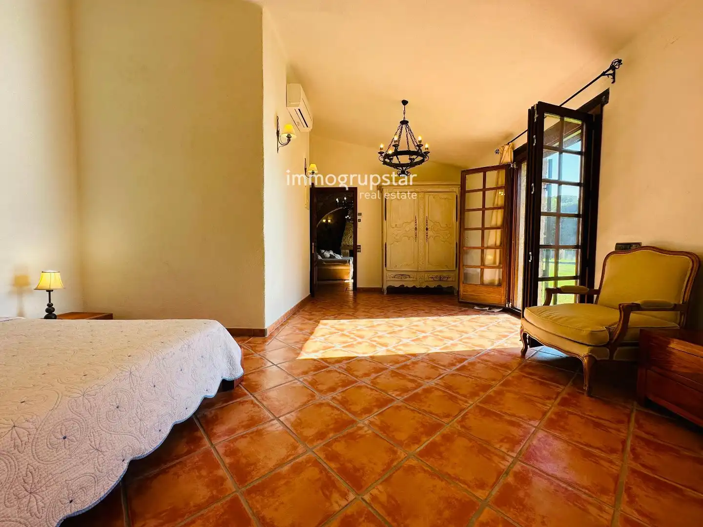 Habitación de Finca rústica en venta en Santa Cristina d'Aro con Terraza, Trastero y Piscina