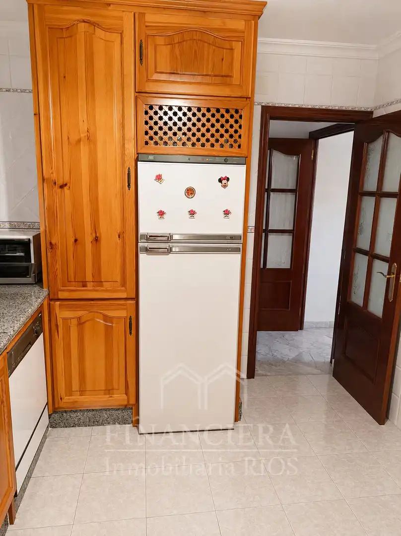 Cuina de Casa o xalet en venda en Alcalá de Guadaira amb Terrassa