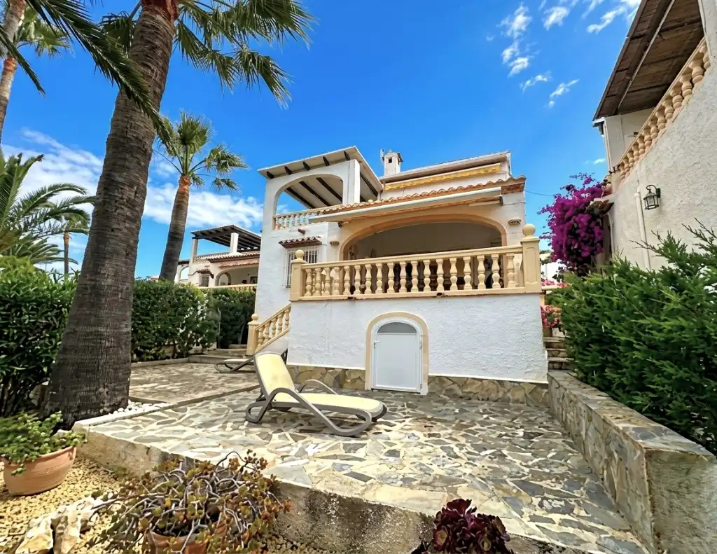 Vista exterior de Casa o chalet en venta en Moraira con Aire acondicionado, Calefacción y Jardín privado