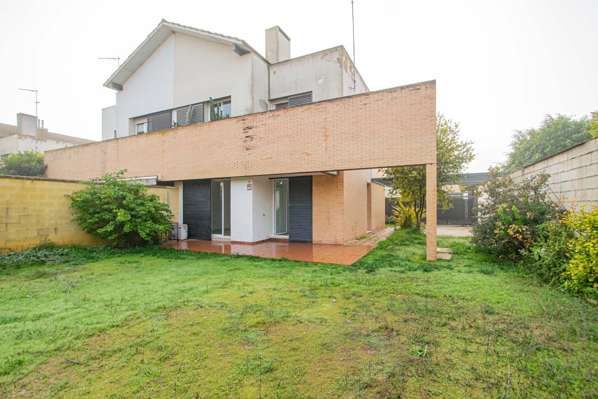 Casa adosada en venda a Loreto