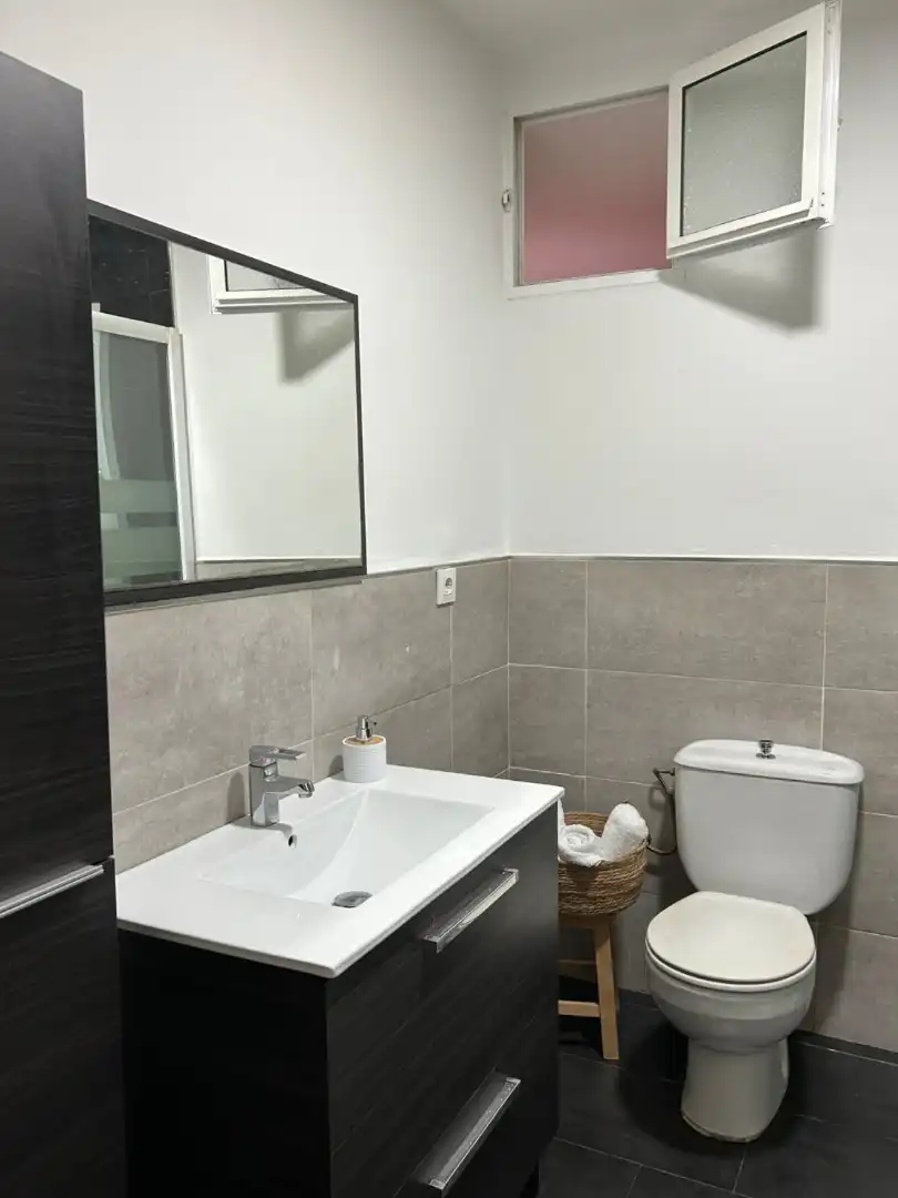 Bathroom of Flat for sale in Alcalá de Guadaira  with Air Conditioner, Heating and Terrace